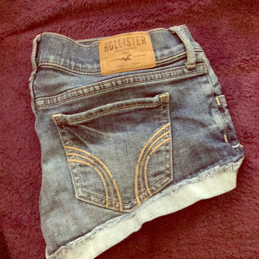HOLLISTER SHORTS